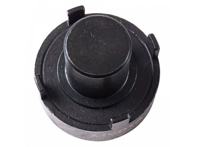 Головка специальная для задней ступичной гайки на Mercedes